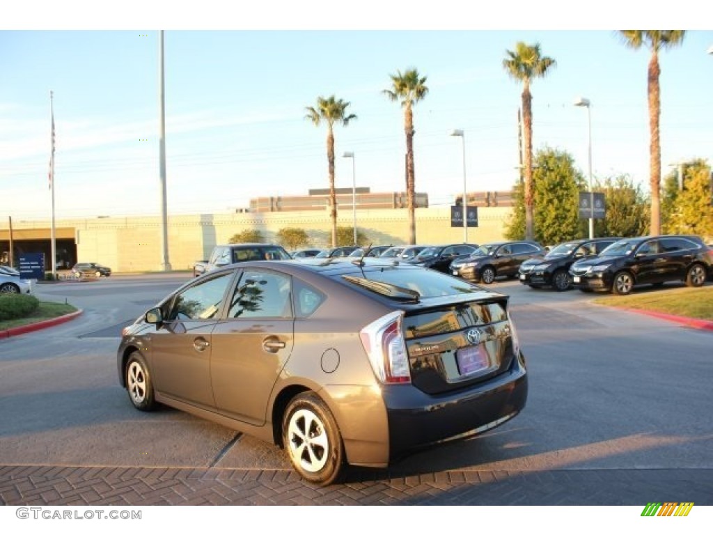 2015 Prius Three Hybrid - Winter Gray Metallic / Misty Gray photo #5