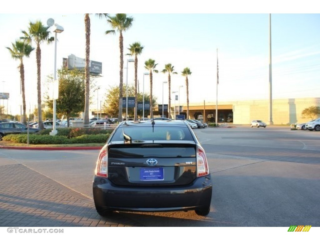 2015 Prius Three Hybrid - Winter Gray Metallic / Misty Gray photo #6