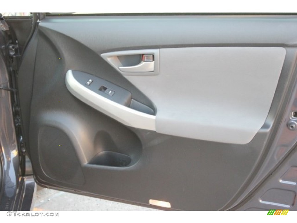 2015 Prius Three Hybrid - Winter Gray Metallic / Misty Gray photo #26