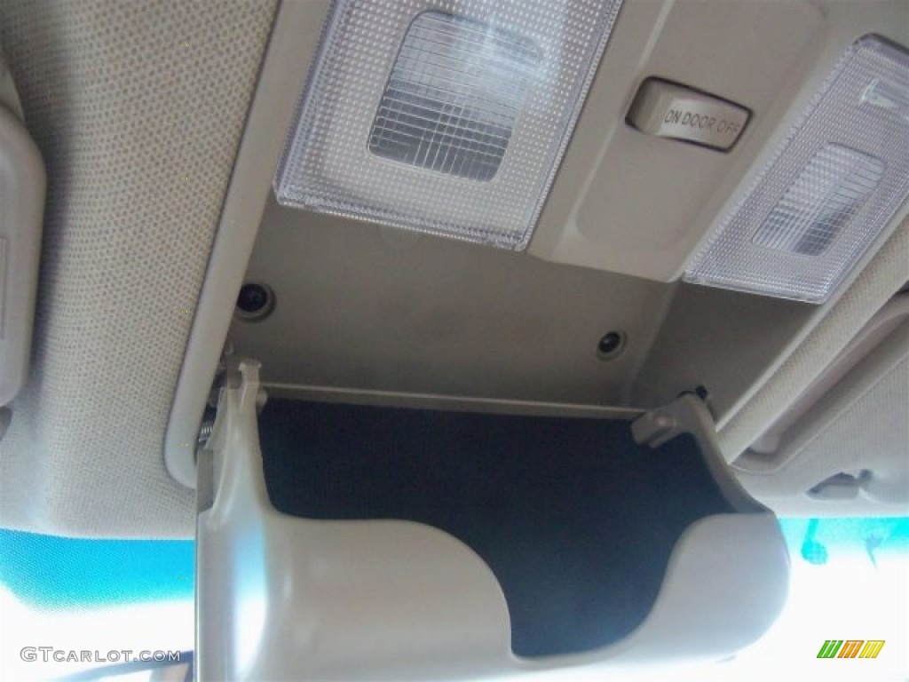 2016 Elantra SE - White / Beige photo #2