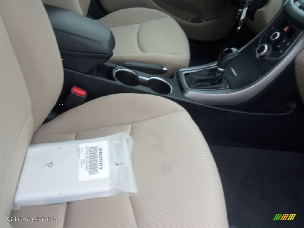2016 Elantra SE - White / Beige photo #12