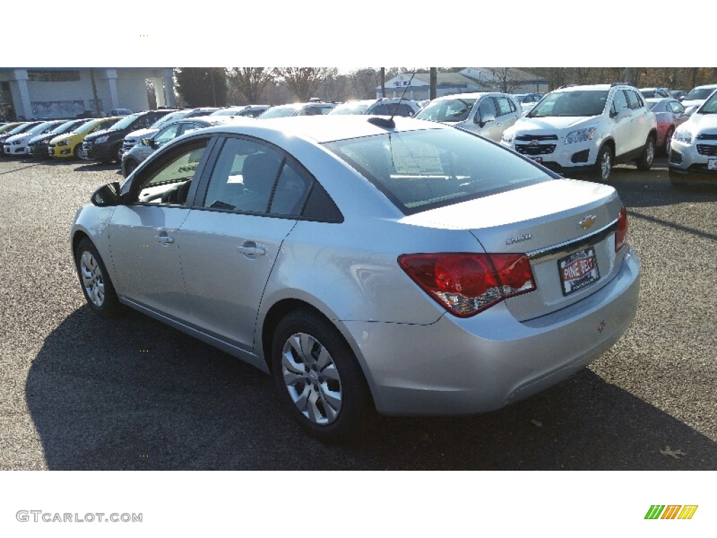 2016 Cruze Limited LS - Silver Ice Metallic / Jet Black/Medium Titanium photo #4