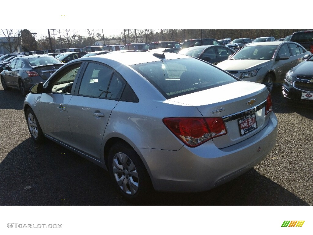 2016 Cruze Limited LS - Silver Ice Metallic / Jet Black/Medium Titanium photo #4