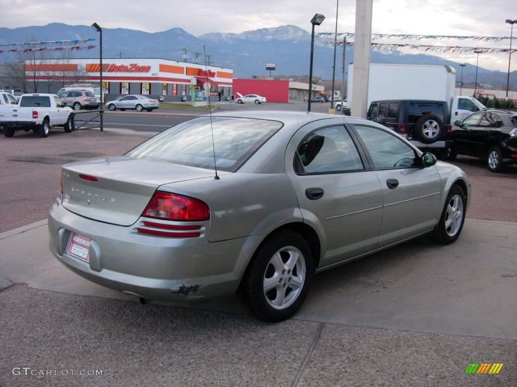 2004 Stratus SE Sedan - Bright Silver Metallic / Dark Slate Gray photo #5