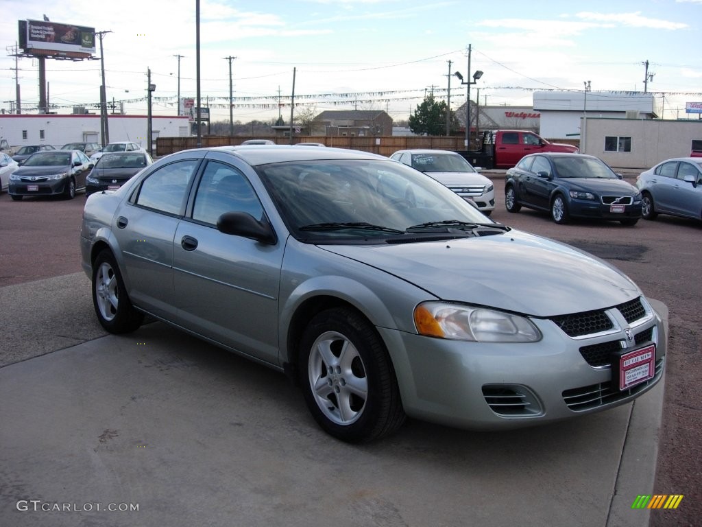 2004 Stratus SE Sedan - Bright Silver Metallic / Dark Slate Gray photo #7