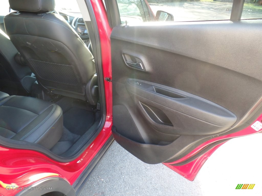 2015 Trax LTZ AWD - Blaze Red / Jet Black photo #53