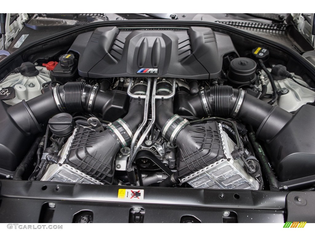 2016 BMW M6 Coupe 4.4 Liter M TwinPower Turbocharged DI DOHC 32-Valve VVT V8 Engine Photo #108995753
