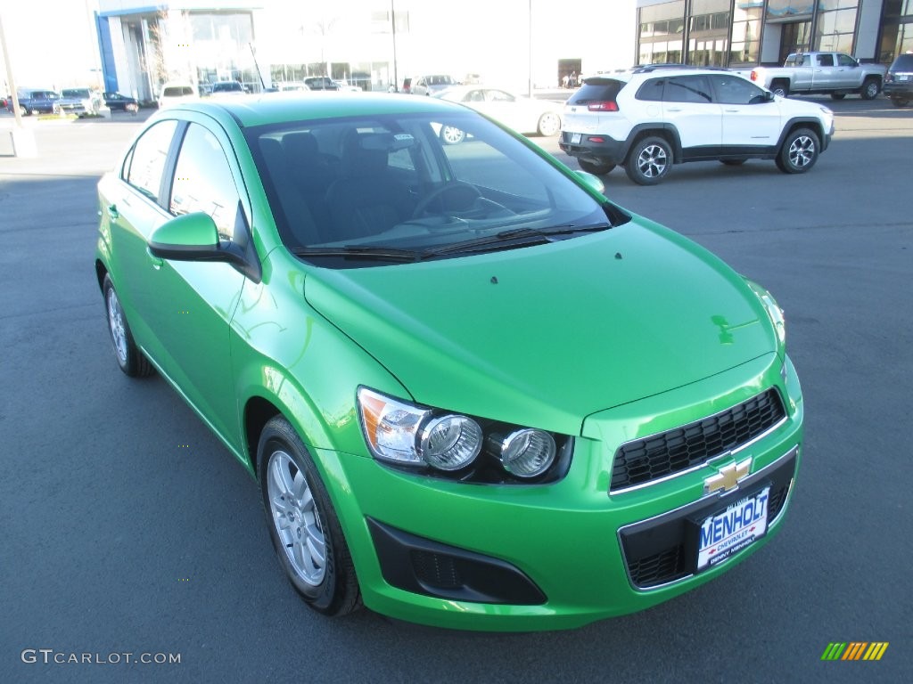 2016 Sonic LT Sedan - Dragon Green Metallic / Jet Black/Dark Titanium photo #1