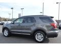 2016 Magnetic Metallic Ford Explorer XLT  photo #26