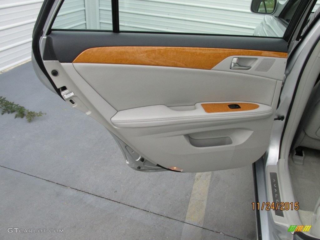 2007 Avalon XLS - Titanium Metallic / Light Gray photo #28