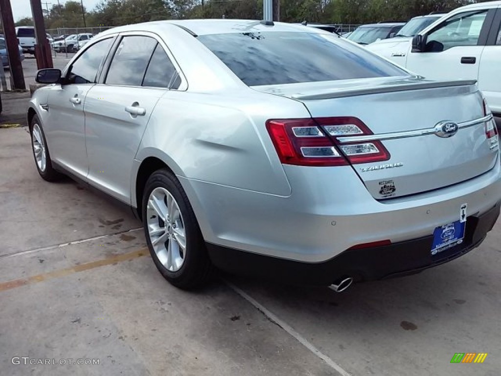2015 Taurus SEL - Ingot Silver Metallic / Charcoal Black photo #10
