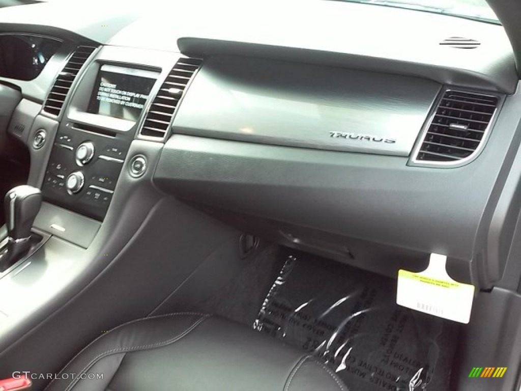 2015 Taurus SEL - Ingot Silver Metallic / Charcoal Black photo #20