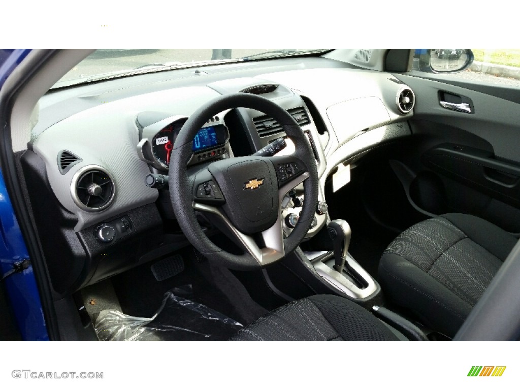 Jet Black/Dark Titanium Interior 2016 Chevrolet Sonic LT Hatchback Photo #109010888