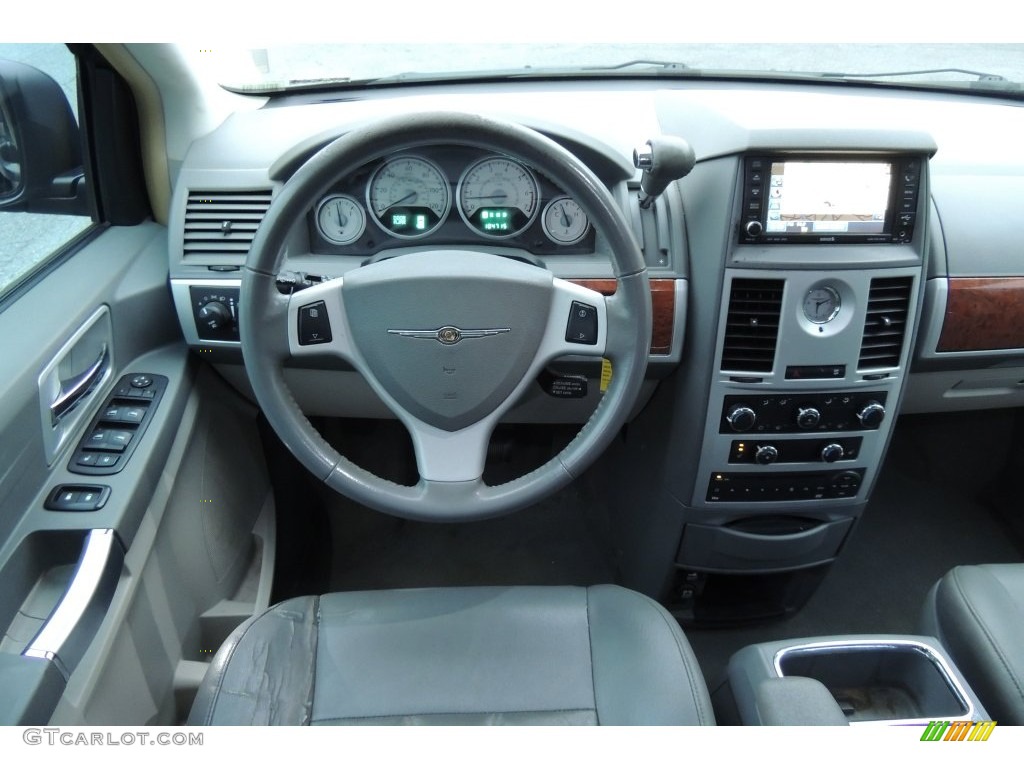 2008 Town & Country Touring Signature Series - Modern Blue Pearlcoat / Medium Pebble Beige/Cream photo #19