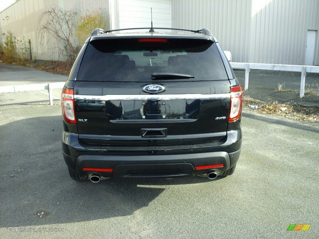 2014 Explorer XLT 4WD - Tuxedo Black / Charcoal Black photo #5