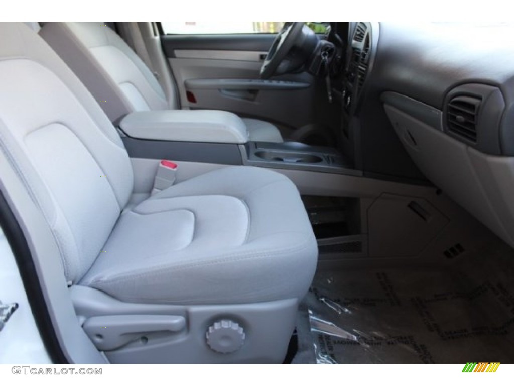2004 Rendezvous CX AWD - Olympic White / Light Gray photo #26