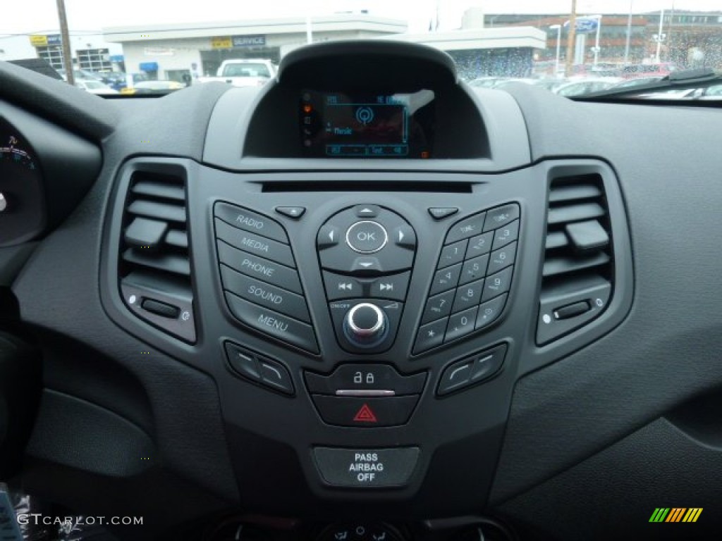 2016 Ford Fiesta S Sedan Controls Photos