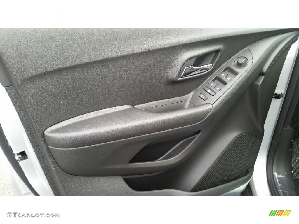 2016 Trax LT - Silver Ice Metallic / Jet Black photo #8
