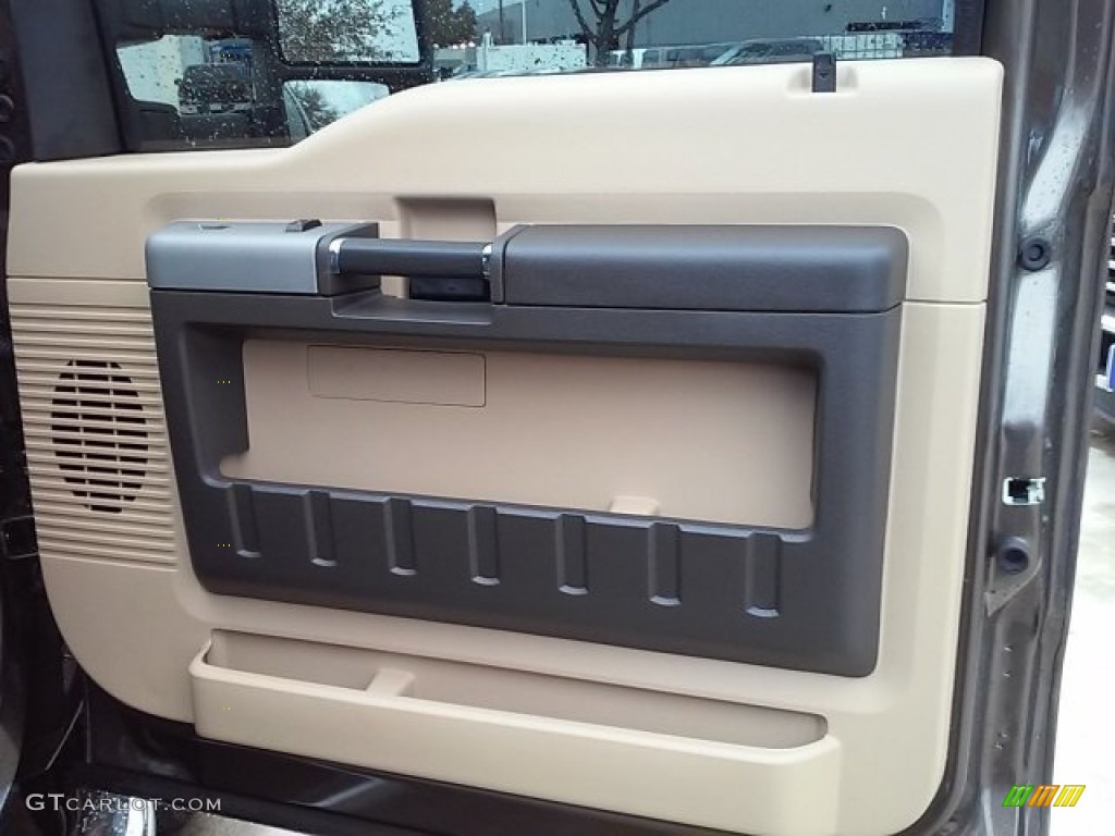 2016 F250 Super Duty XLT Crew Cab 4x4 - Caribou Metallic / Adobe photo #22