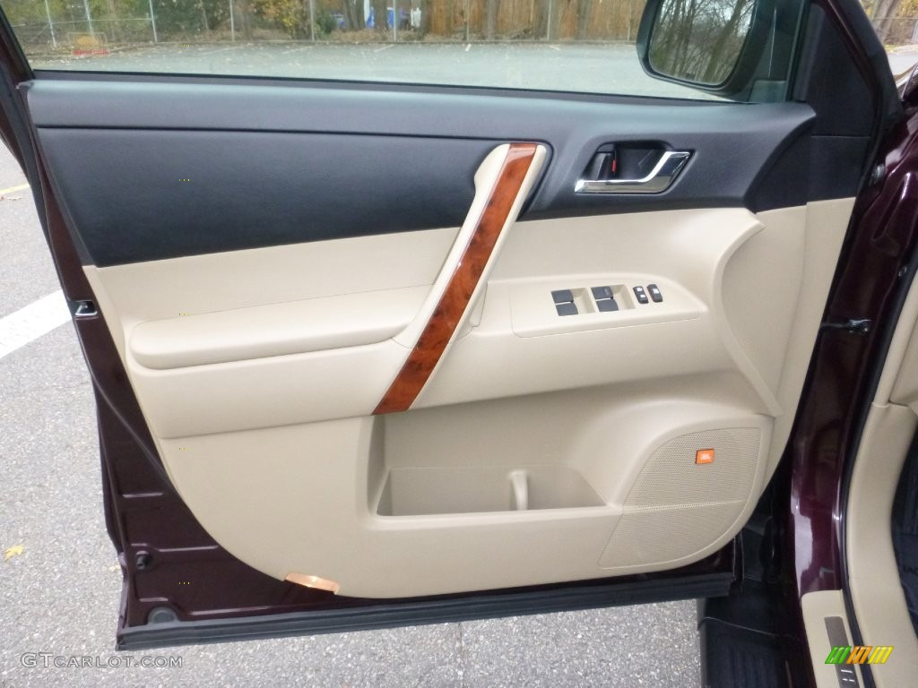 2013 Toyota Highlander Limited 4WD Sand Beige Door Panel Photo #109031182