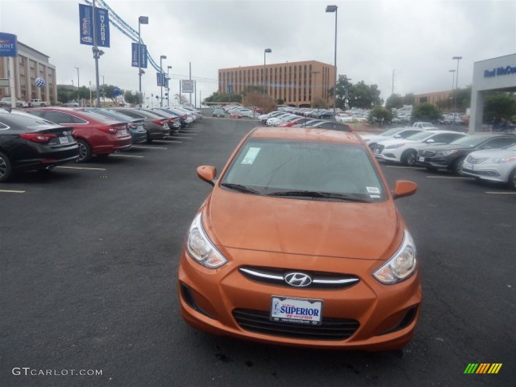2016 Accent SE Hatchback - Vitamin C / Black photo #5
