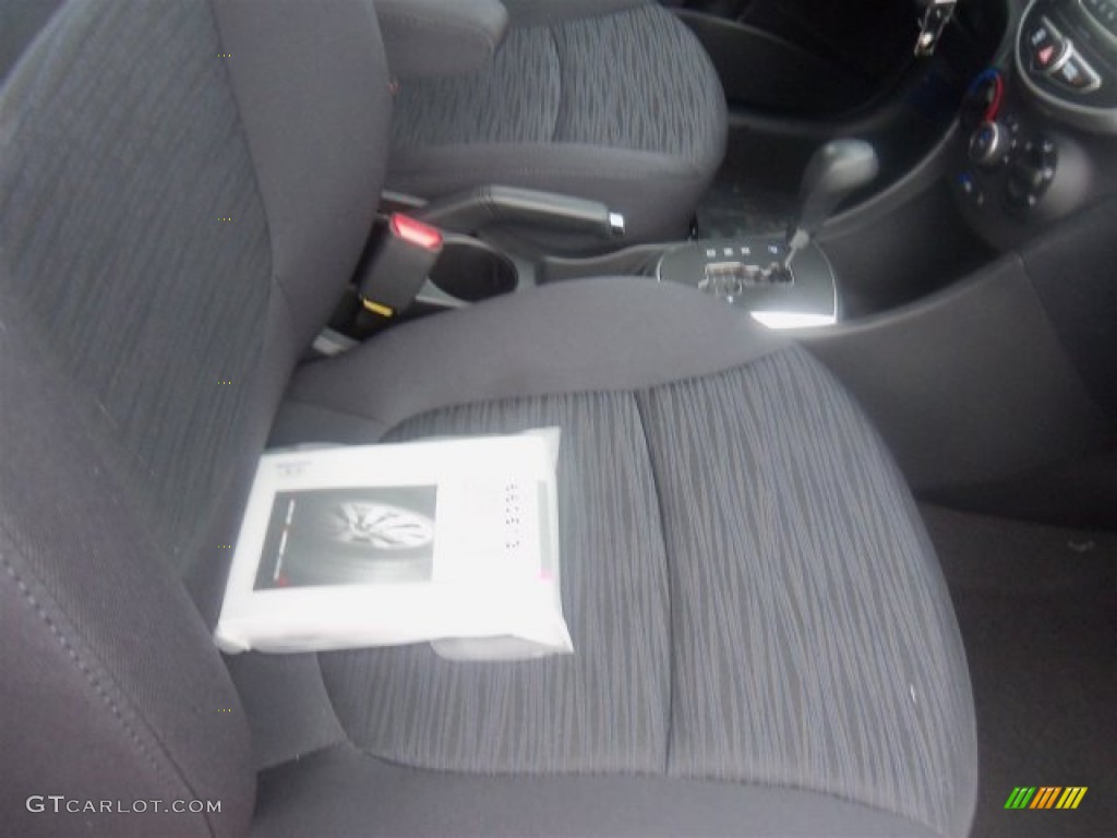 2016 Accent SE Hatchback - Vitamin C / Black photo #14