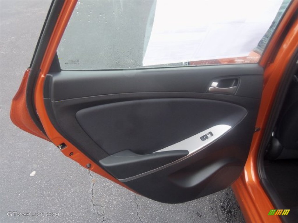 2016 Accent SE Hatchback - Vitamin C / Black photo #20