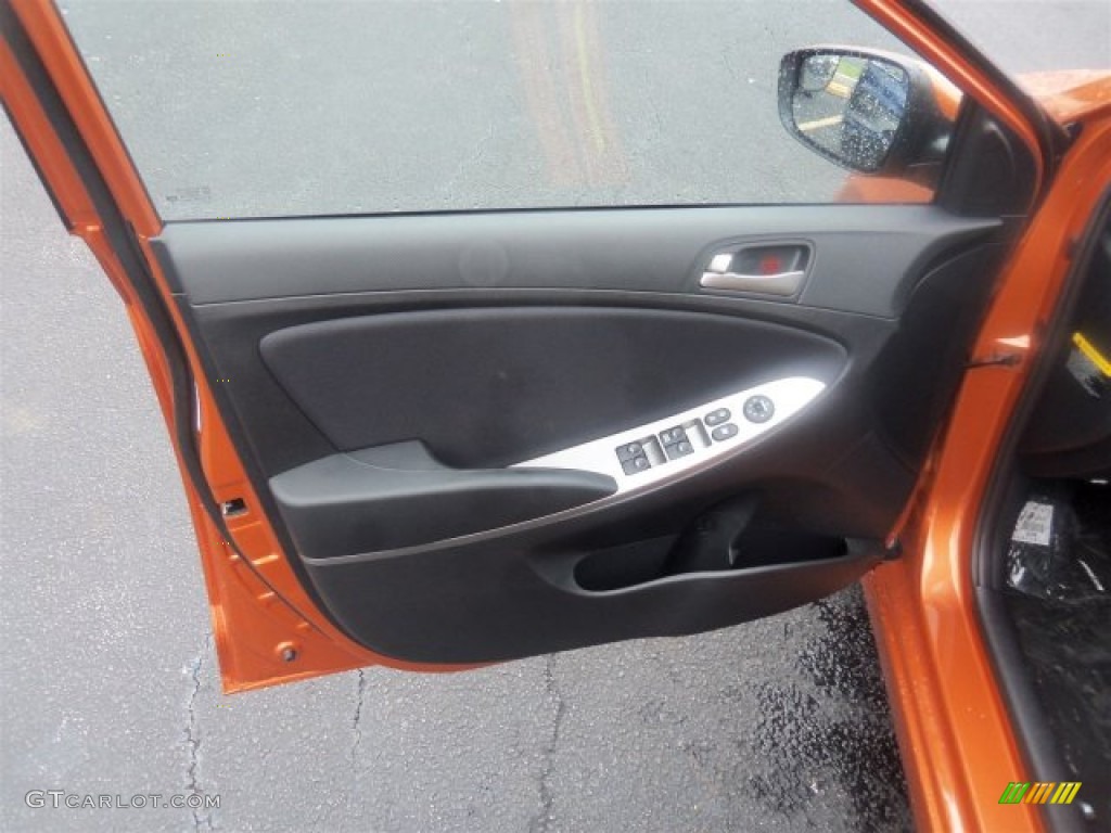 2016 Accent SE Hatchback - Vitamin C / Black photo #21