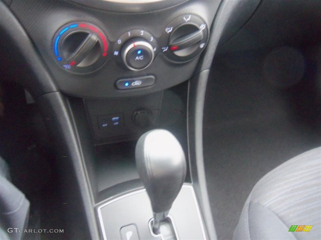 2016 Accent SE Hatchback - Vitamin C / Black photo #23