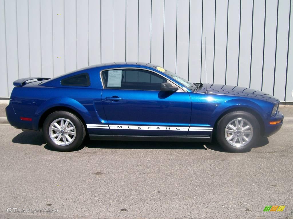 2006 Mustang V6 Premium Coupe - Vista Blue Metallic / Light Graphite photo #2