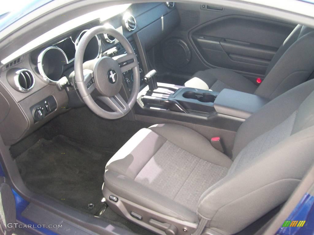 2006 Mustang V6 Premium Coupe - Vista Blue Metallic / Light Graphite photo #4