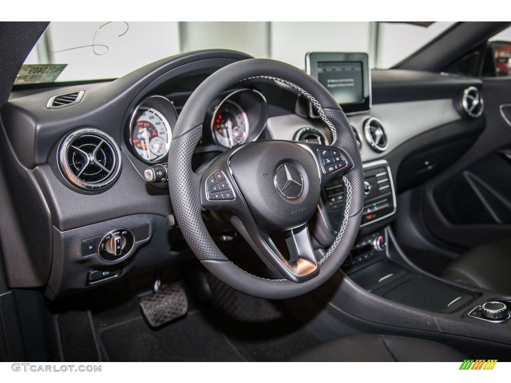 2016 CLA 250 - Night Black / Black photo #6