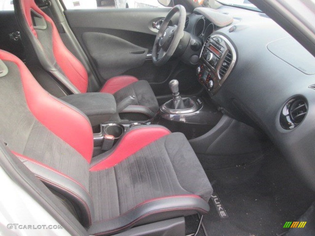 2014 Nissan Juke NISMO RS Front Seat Photos
