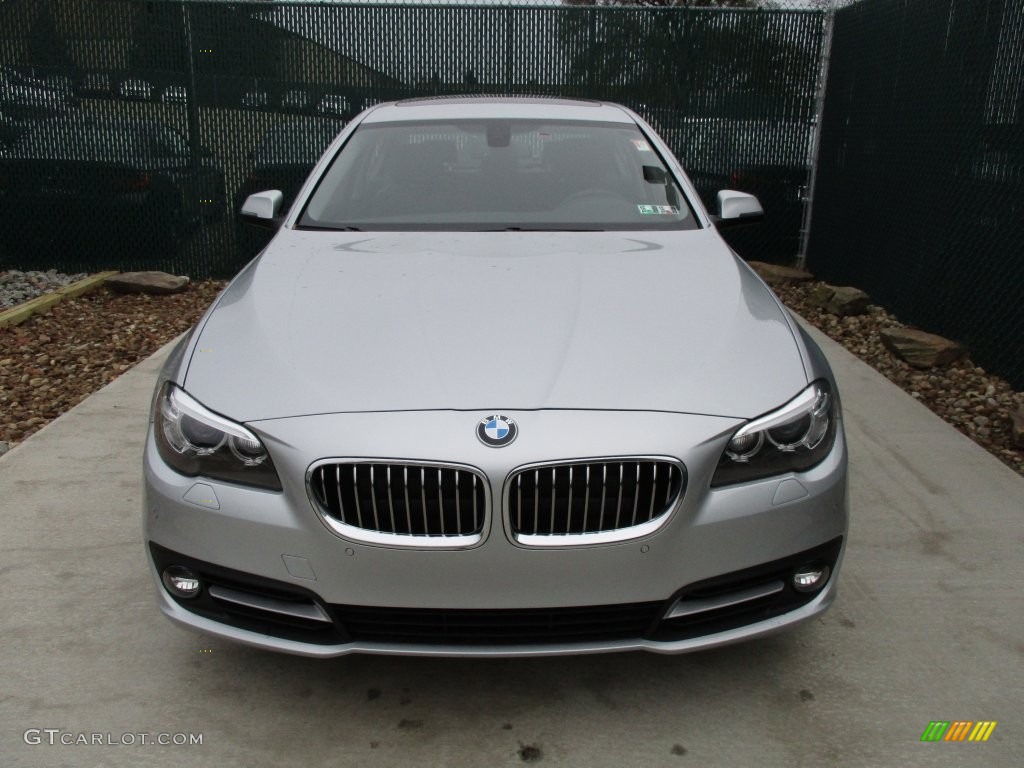 2016 5 Series 528i xDrive Sedan - Glacier Silver Metallic / Black photo #6