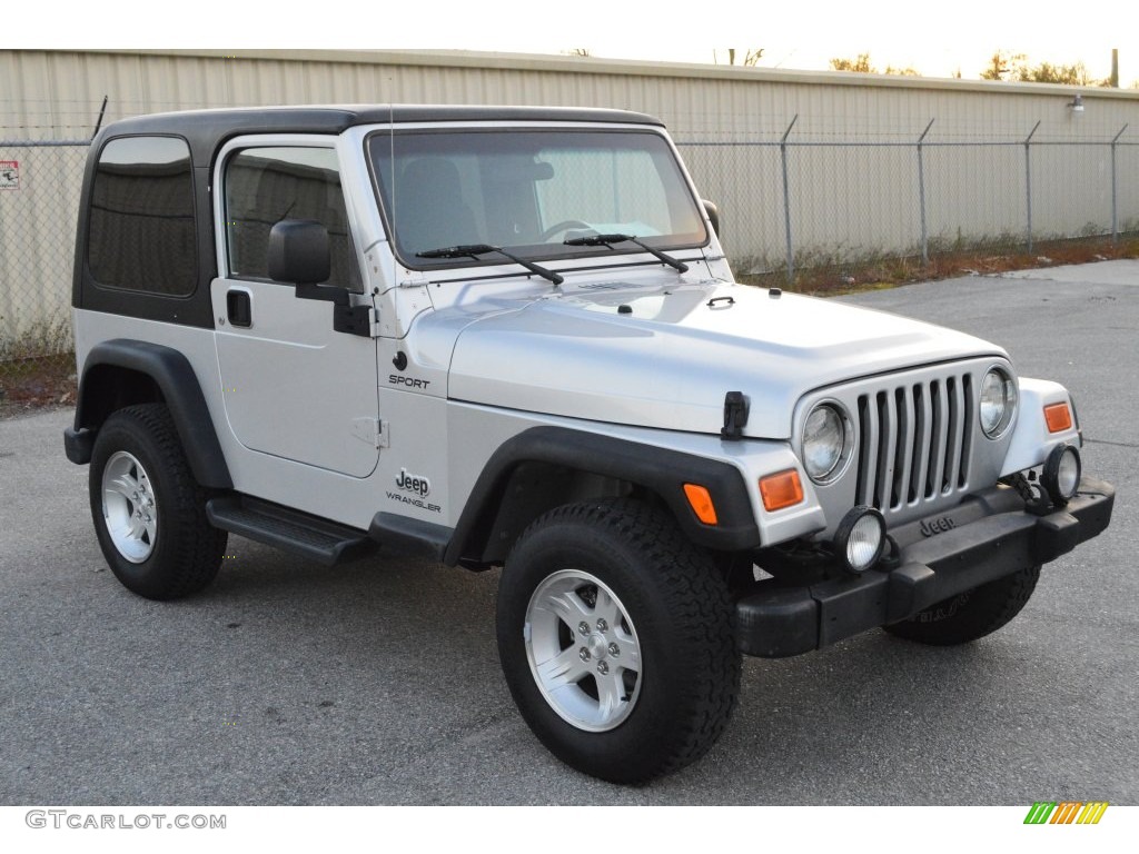 2004 Wrangler Sport 4x4 - Bright Silver Metallic / Dark Slate Gray photo #3