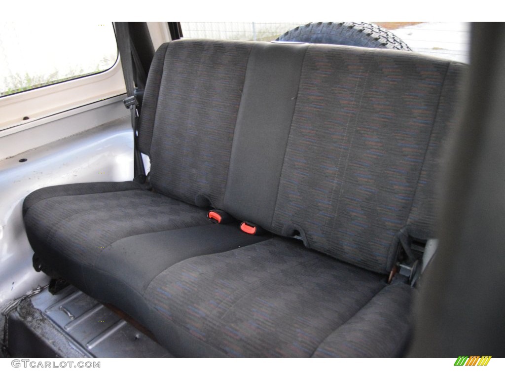 2004 Wrangler Sport 4x4 - Bright Silver Metallic / Dark Slate Gray photo #10