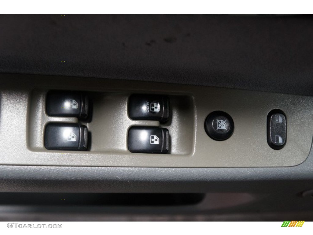 2008 Forenza  - Fusion Red Metallic / Grey photo #13