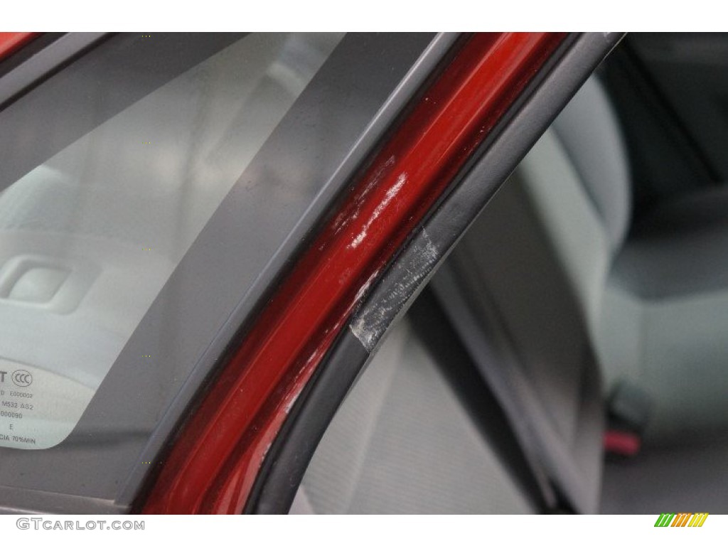 2008 Forenza  - Fusion Red Metallic / Grey photo #64