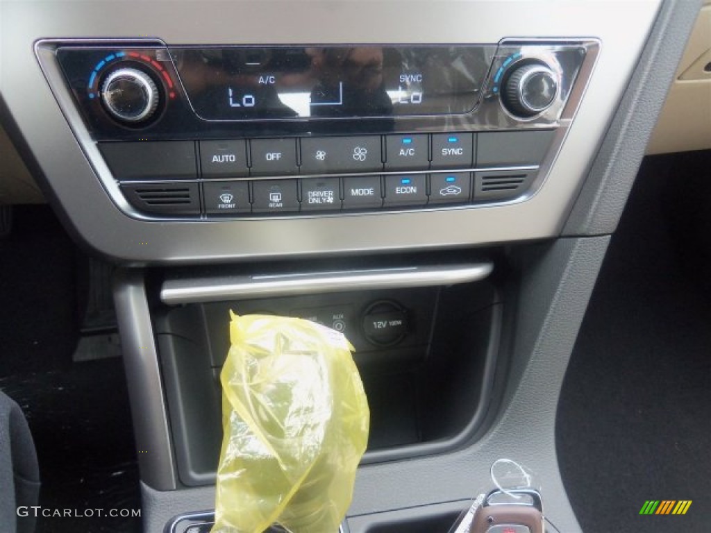2016 Sonata Hybrid SE - Eclipse Black / Beige photo #2