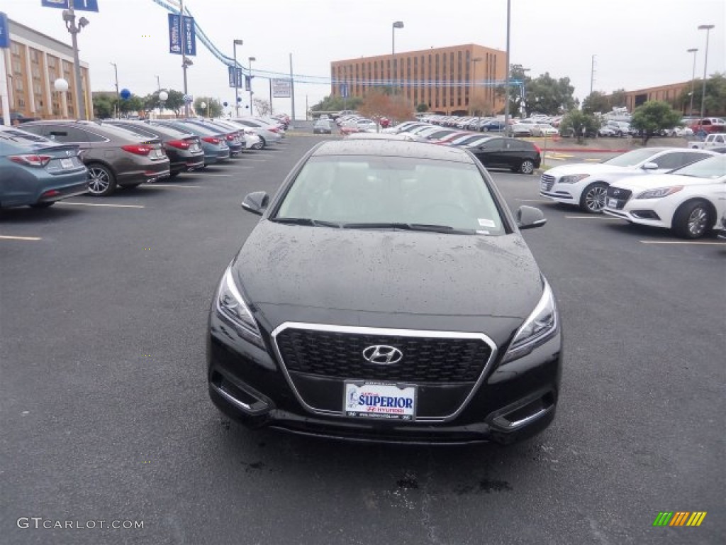 2016 Sonata Hybrid SE - Eclipse Black / Beige photo #4