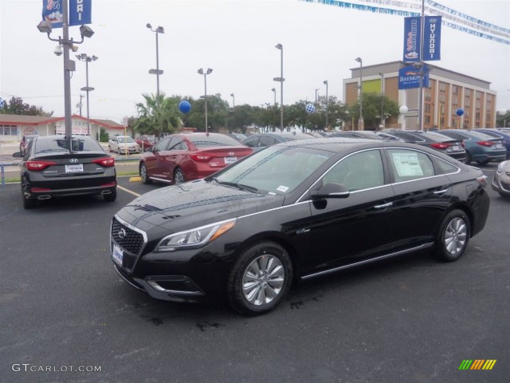 2016 Sonata Hybrid SE - Eclipse Black / Beige photo #5