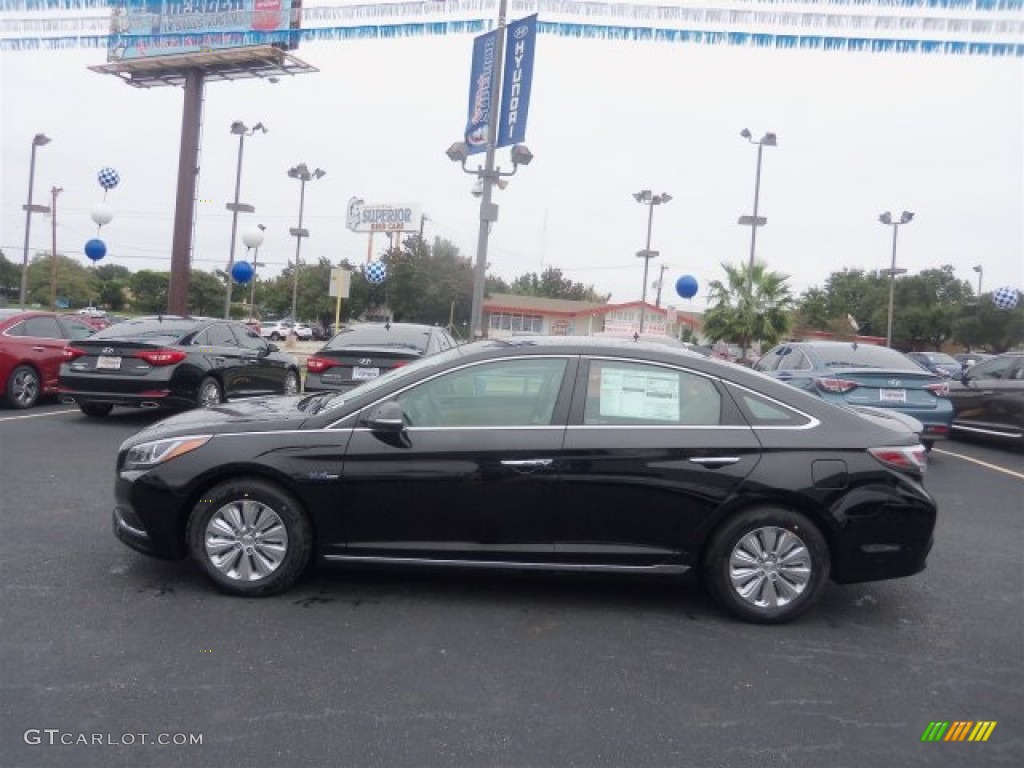 2016 Sonata Hybrid SE - Eclipse Black / Beige photo #7