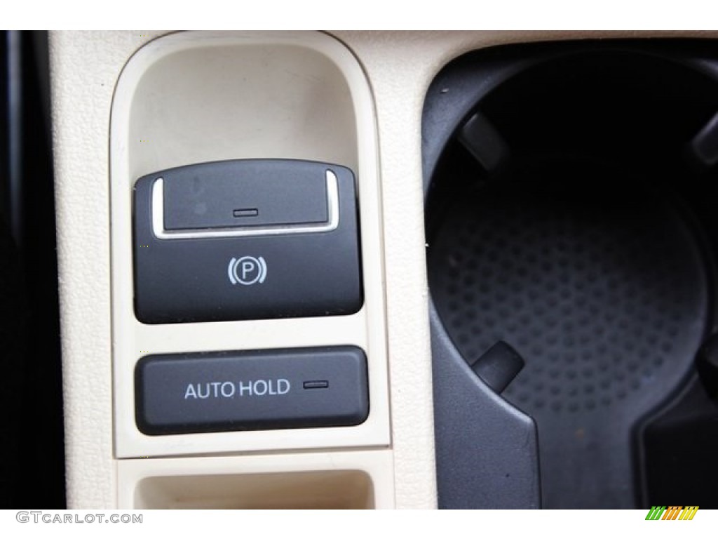 2011 Tiguan S - Deep Black Metallic / Sandstone photo #32