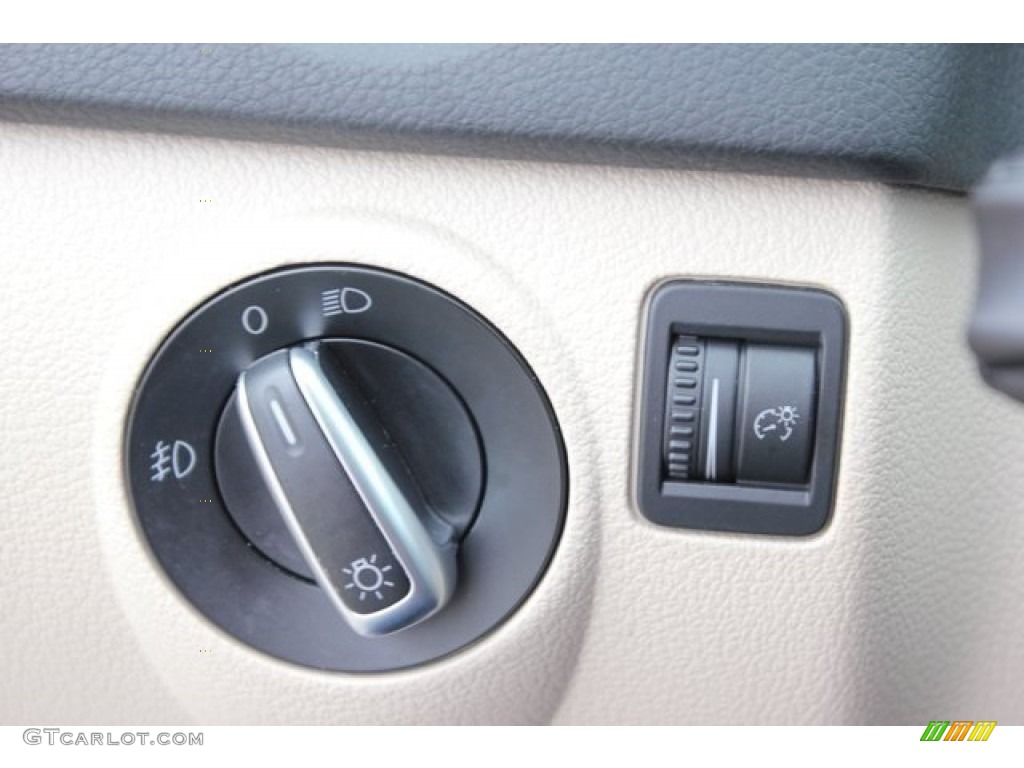 2011 Tiguan S - Deep Black Metallic / Sandstone photo #36