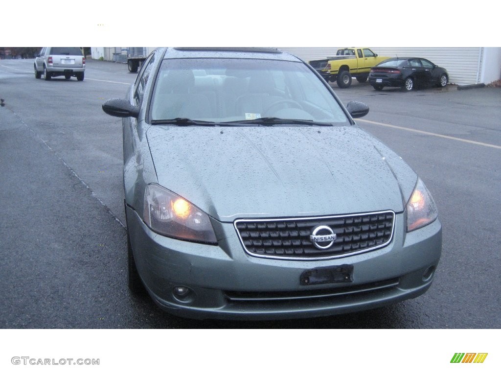 2005 Altima 3.5 SL - Mystic Emerald Green / Blond photo #2