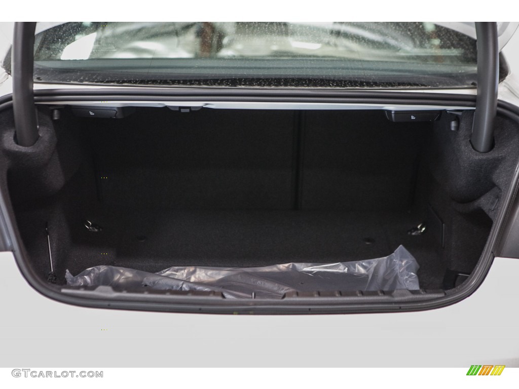 2016 BMW M4 Coupe Trunk Photos