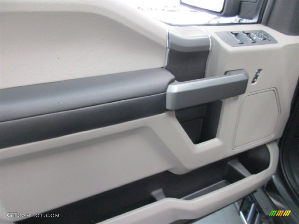 2016 F150 XLT SuperCrew - Magnetic / Medium Earth Gray photo #14