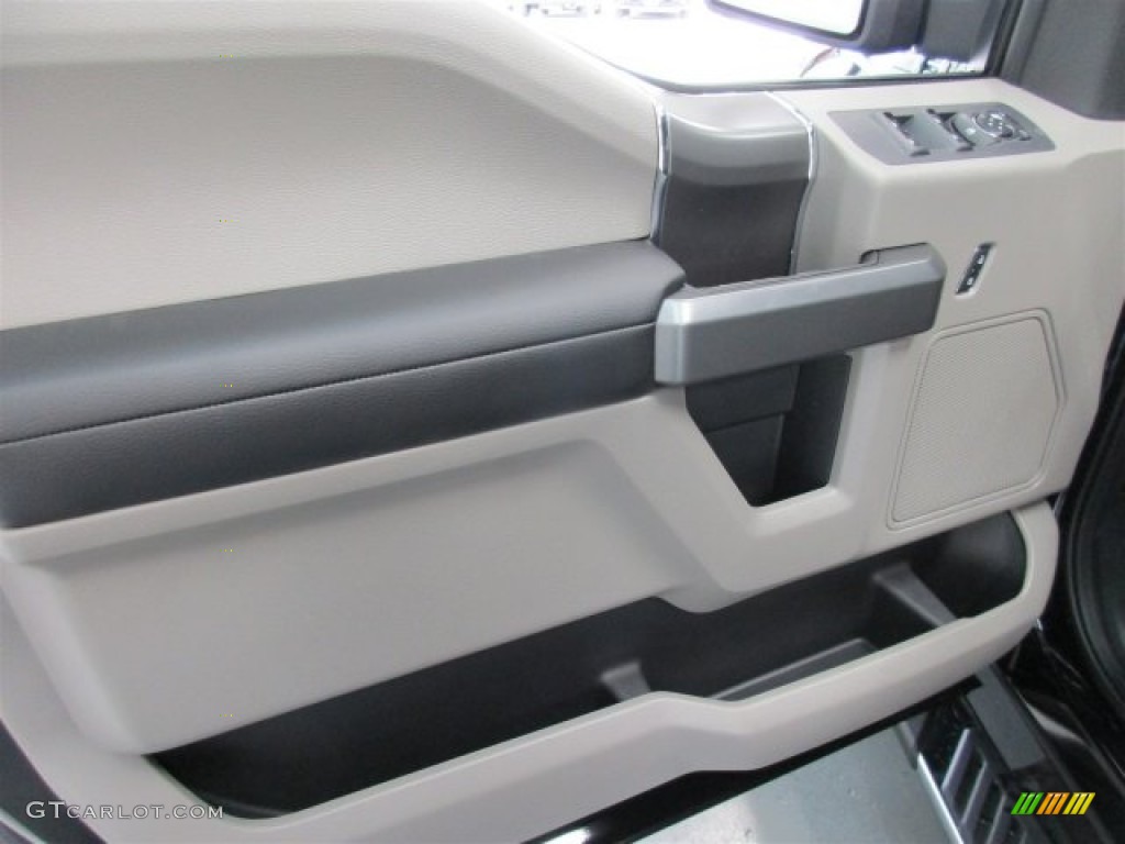 2016 F150 XLT SuperCrew - Shadow Black / Medium Earth Gray photo #11