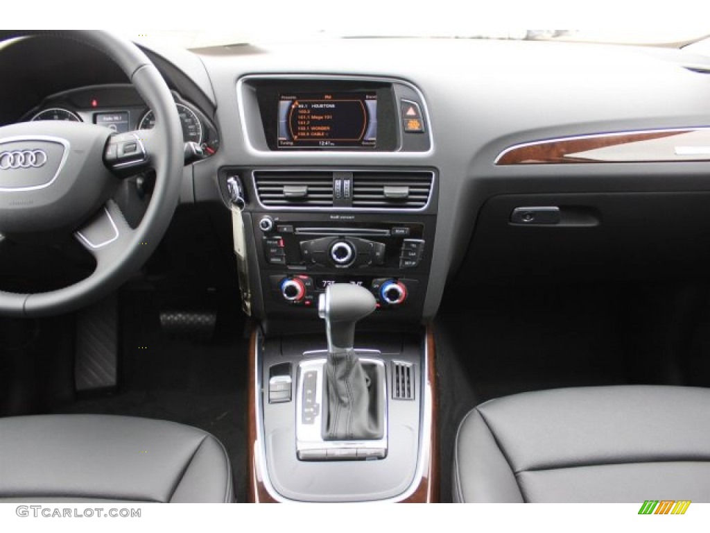 2016 Q5 2.0 TFSI Premium quattro - Brilliant Black / Black photo #27
