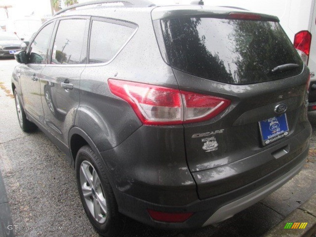 2016 Escape SE - Magnetic Metallic / Charcoal Black photo #8